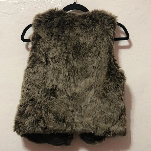 MADEWELL | Soft Faux Fur Vest - Picture 3 of 4